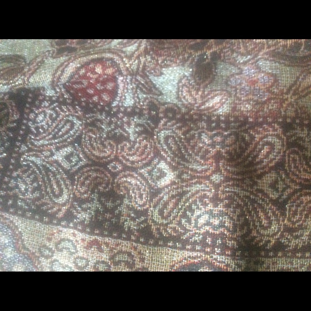 Pashmina. - Picture 3 of 3